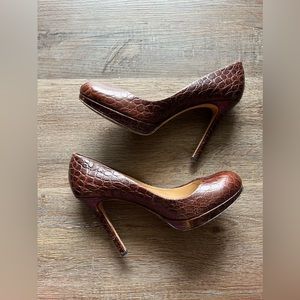 Ann Taylor real leather high heel croc print